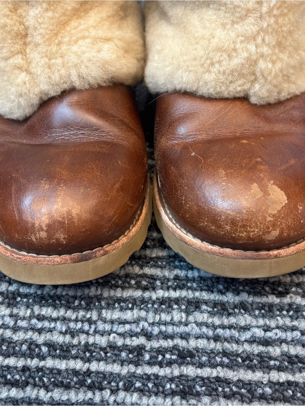 Ugg Maylin 1001761 Brown leather shearling boots 7